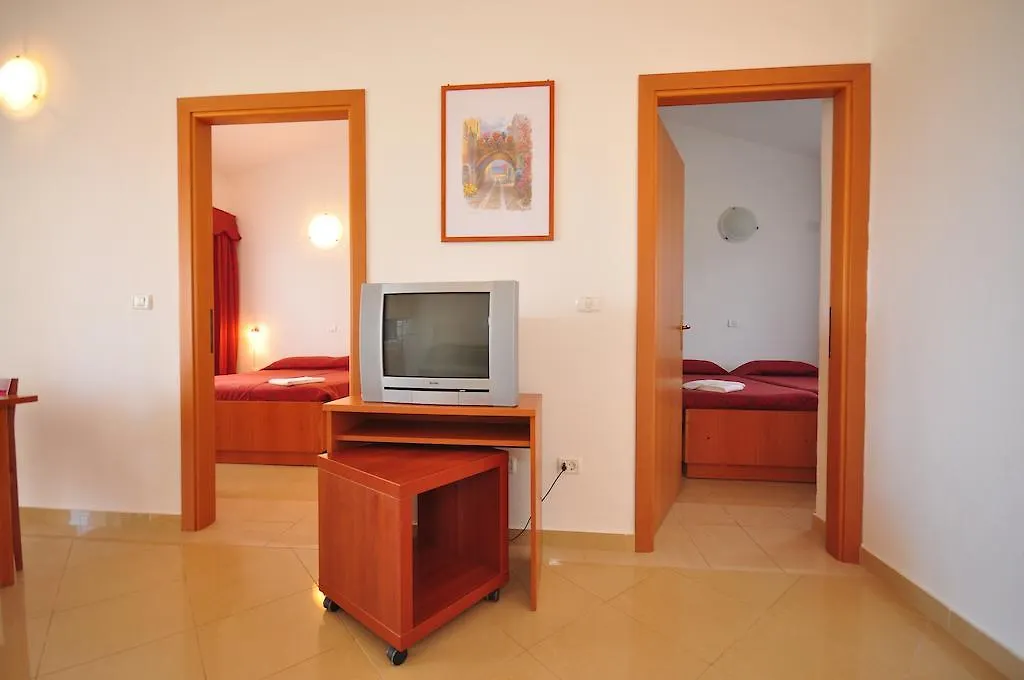 Kazela Apartments 0*, Medulin