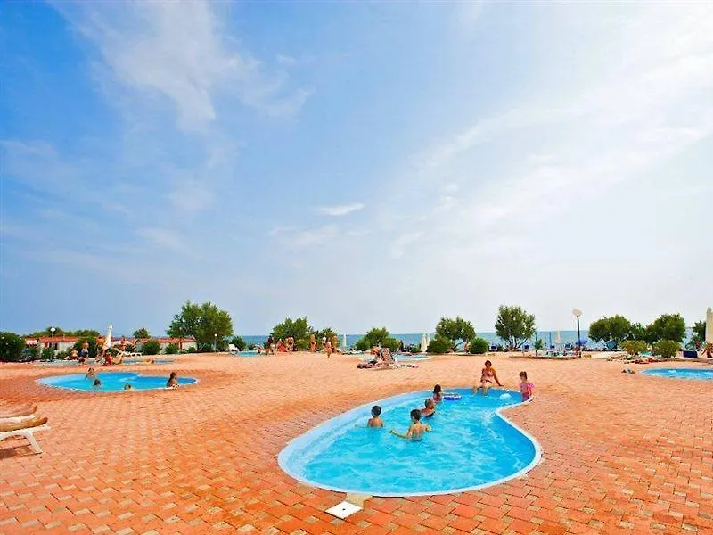 Kazela Apartments